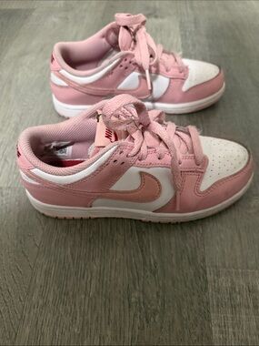 Nike Kids Dunk Low-Top Sneakers - Pink and White